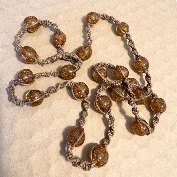 Vintage Baltic Amber Knotted Necklace on a Silk Rope - Picture 4 of 6